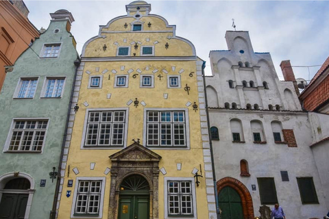 Riga Old Town, C Market & Art Nouveau Guided Walking Tour