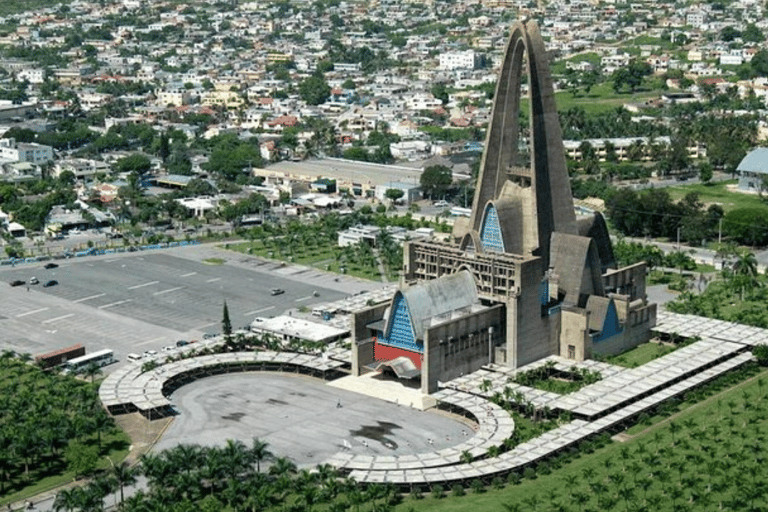 Culture Half Day Tour in Higuey from Punta Cana Higuey cultural tour with food on the beach