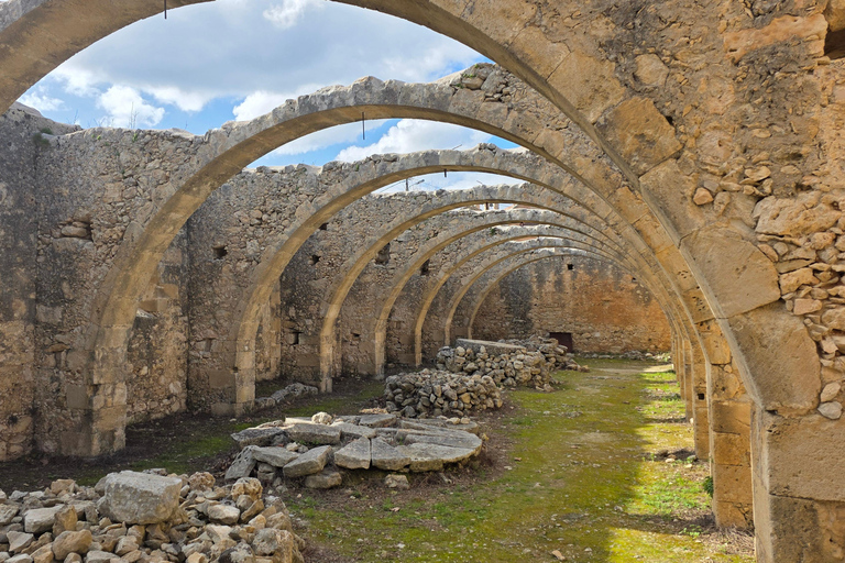 Chania: Private Wine & Olive Oil Tasting with Village Tour