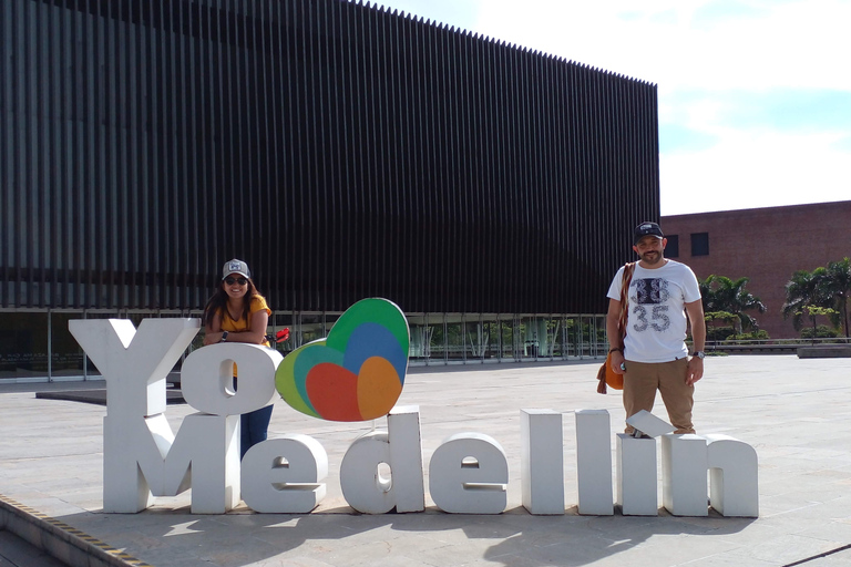Medellin: Pablo Escobar y City Tour privado. 2 tours en 1 Medellin: pablo escobar y city tour privado. 2 tours en 1