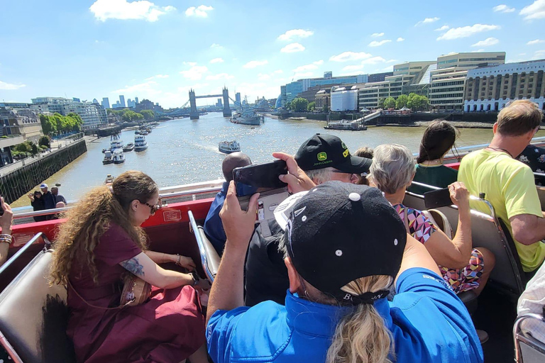 Londres: Visita guiada en un autobús antiguo de techo abierto