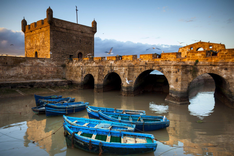 Voyage d'Agadir à Essaouira Visitez la ville ancienne et historique.