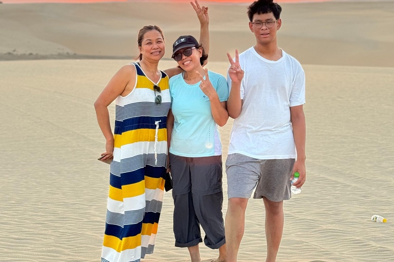 Desert Safari Qatar Camel Sandbording sunrise/sunset tour