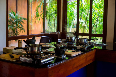 Phuket - Cours de cuisine thaïlandaise de l'Eléphant Bleu avec visite du marché