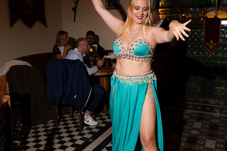 Budapest: Royal Feast Dinner with Drinks & Live Shows