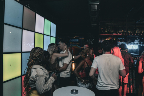 Tirana: Pub Crawl with 1 hour of Unlimited Drinks