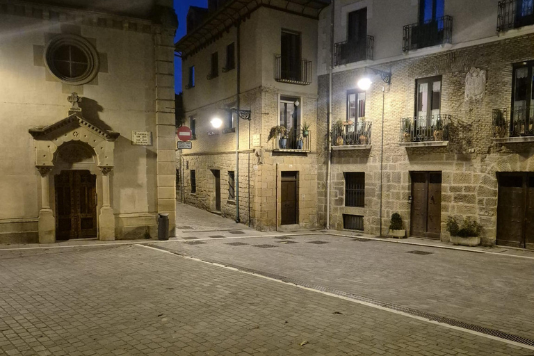 Cobblestones Tour Pamplona: Immersive Medieval Tour English Cobblestones Tour Pamplona: Immersive Medieval Tour English