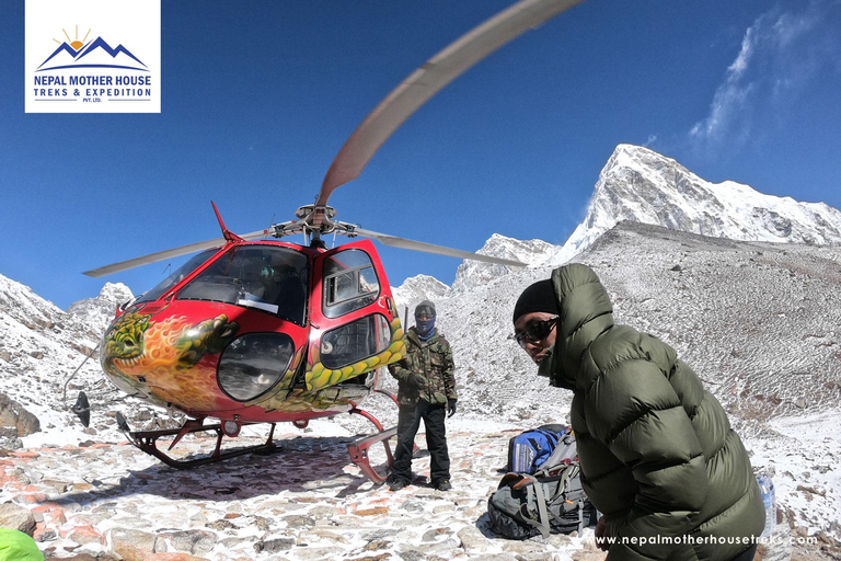 Caminata de 12 días por el Campo Base del Everest con guía sherpa local