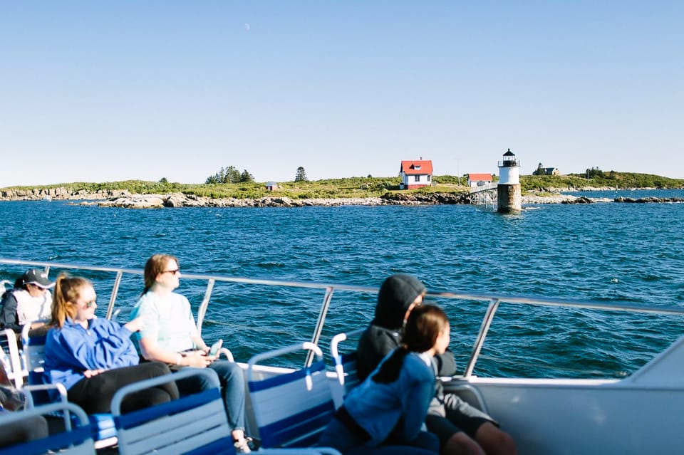 Boothbay Harbor Cruise: Lighthouses, Lobster Haul, and Seals