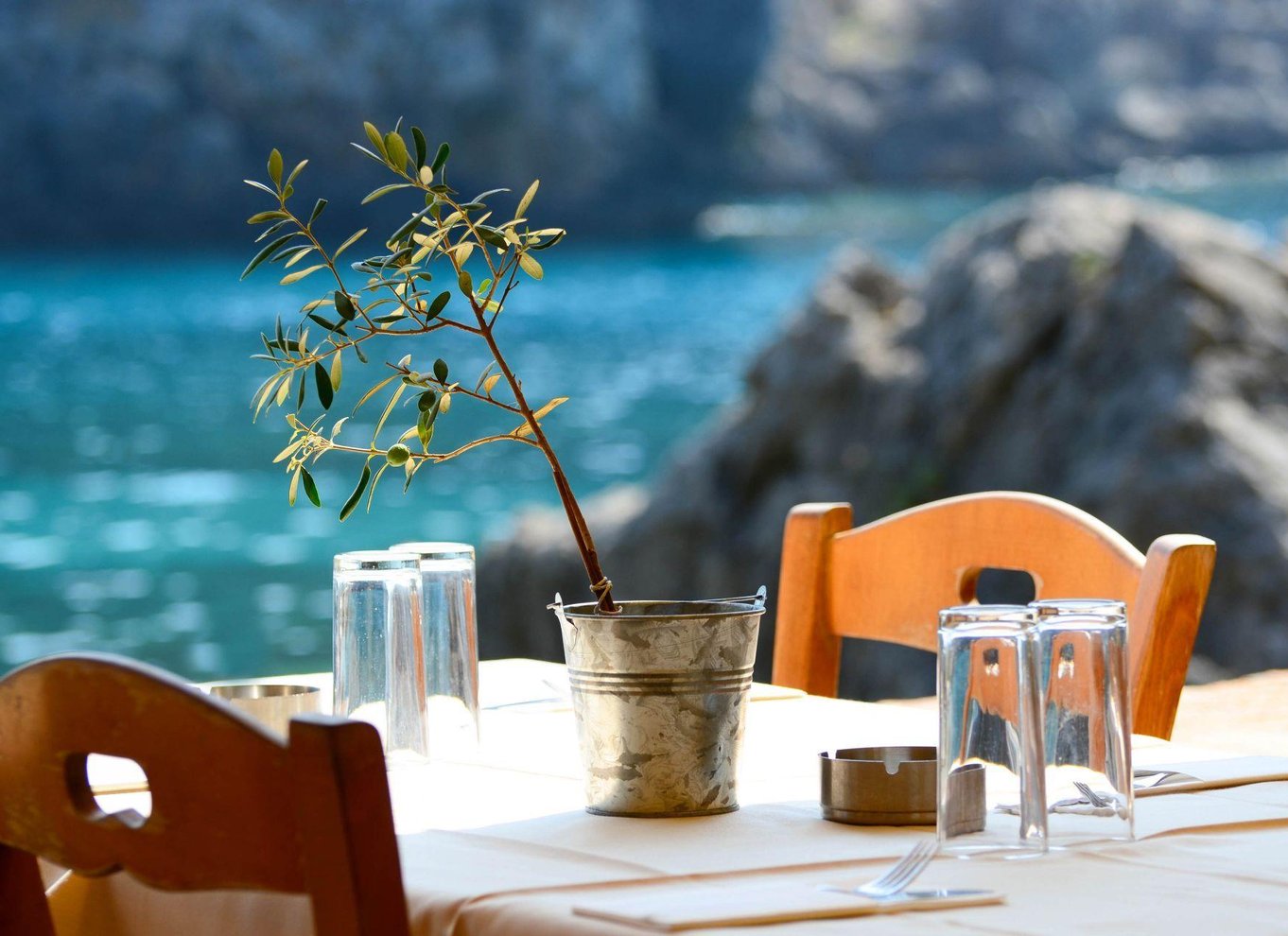 Fra Athen: Dagstur til Meteora med start kl. 9.00, stop ved havet, grotter og frokost