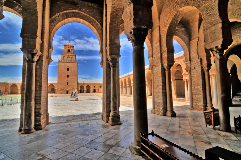 From Tunis to the Sahara: 3-Day Tour of Tozeur and Douz