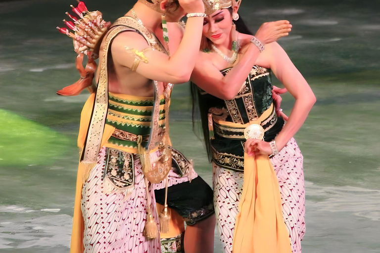 Yogyakarta : Ramayana Ballett Prambanan Show TicketKategorie Sonderklasse - Normale Sitze mit Prime View + Getränk