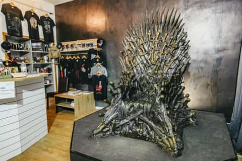 Dubrovnik: Game of Thrones Walking Tour with Throne Photo