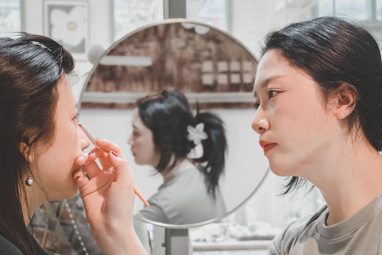 Vientiane: Traditional Lao Dress Rental and Photo Session