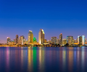 San Diego: City Lights Night Trolley Tour