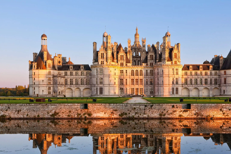 Best of Loire Valley: 4 Châteaux Day Tour from Paris