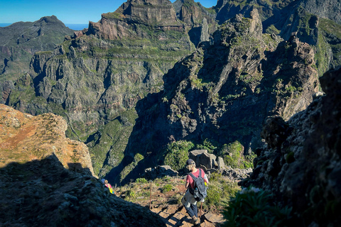 Vandring på Madeira: Från Pico Areeiro till Pico Ruivo