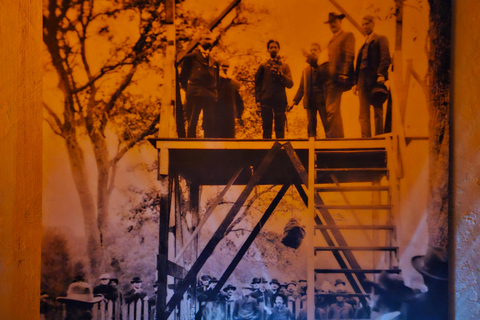 St. Augustine: Ghosts and Gravestones Old Town Trolley Tour