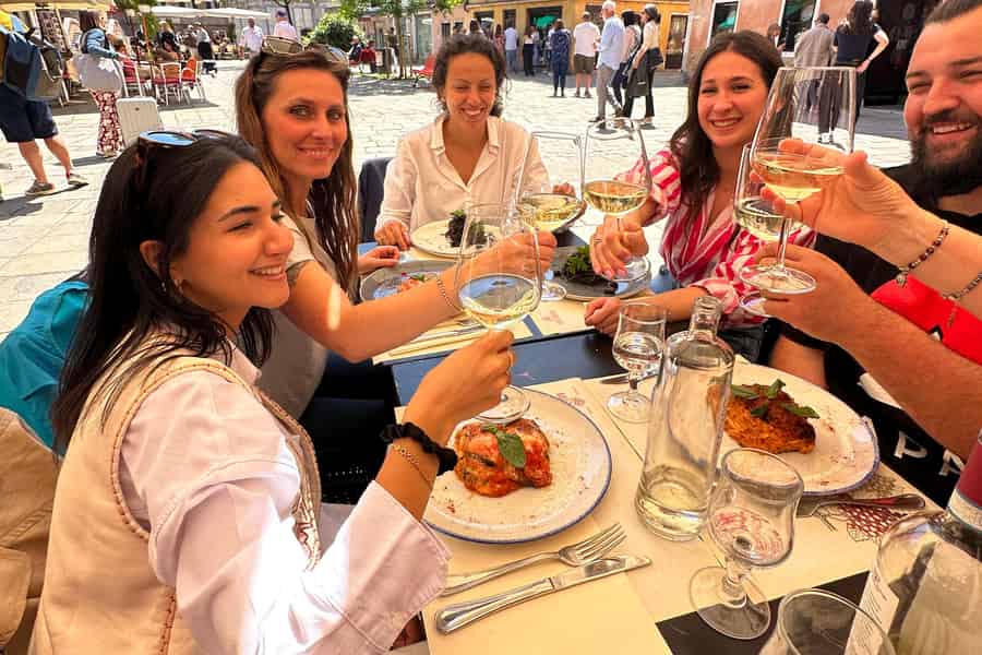 Venedig: Street Food Tour mit einem ortskundigen Guide und Verkostungen. Foto: GetYourGuide
