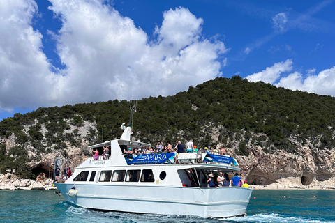 Orosei: Boat tour to discover the most beautiful beaches of the Gulf