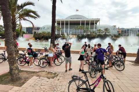 Valencia: fietstocht van 3 uur met gidsRondleiding in het Engels