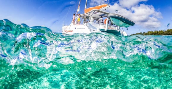 Mauritius: Full-Day Catamaran Cruise to the Northern Isles
