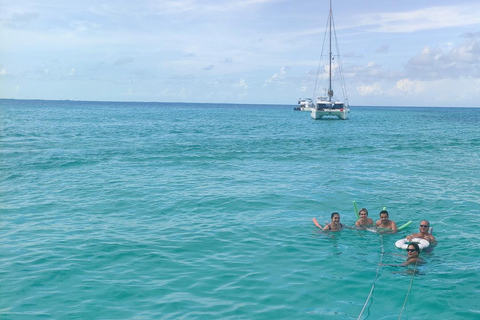 Cancun: Prywatny luksusowy katamaran do Isla Mujeres