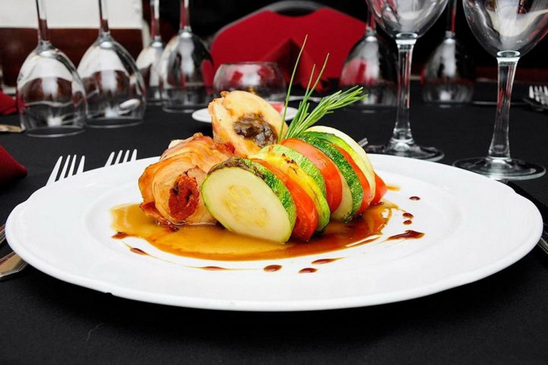 بوينس آيرس: عرض كارلوس جارديل تانجو مع عشاء اختياريبوينس آيرس: عشاء وعرض كارلوس جارديل تانجو لكبار 