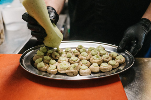 إشبيلية: جولة التاباس المسائية في حي ترياناإشبيلية: جولة مسائية لتناول المقبلات في حي تريانا