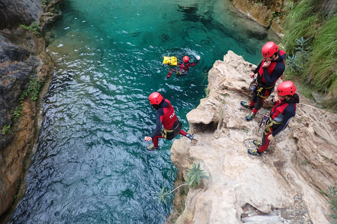 Granada & Malaga: Río Verde Canyon, Turquoise Water Jumps Private Tour