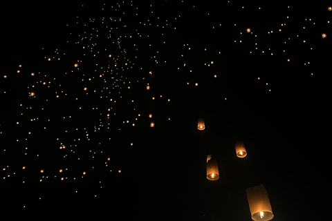 Open Tour & Private Tour Borobudur Vesak Lantern Festival OPEN TRIP Borobudur Vesak Lantern Festival