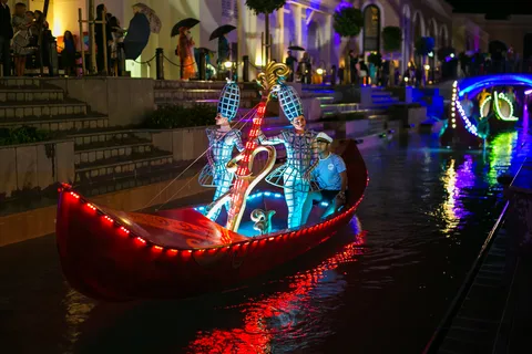 The Land of Legends Night Show & Shopping Avenue