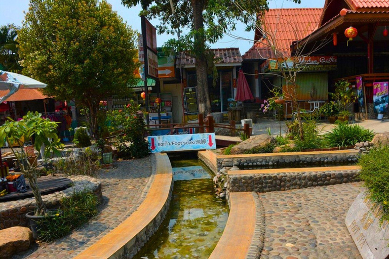 Chiang Mai : Temples du Bouddha blanc, du Bouddha bleu et du Grand Bouddha à Chiang Rai