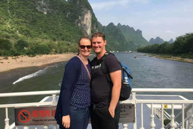From Guilin: Li River Cruise to Yangshuo with Hotel Transfer 3-Star Cruise Ticket + One Way Guilin Hotel Pick-Up