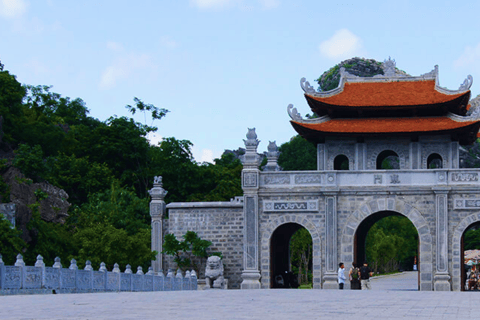 HOA LU - TAM COC - MUA CAVE. FULL DAY TOUR WITH LIMOUSINE