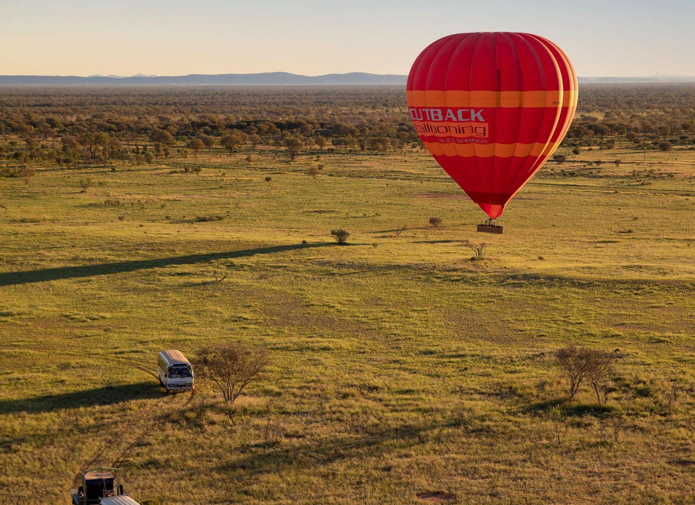 Alice Springs: Varmluftsballonflyvning tidligt om morgenen