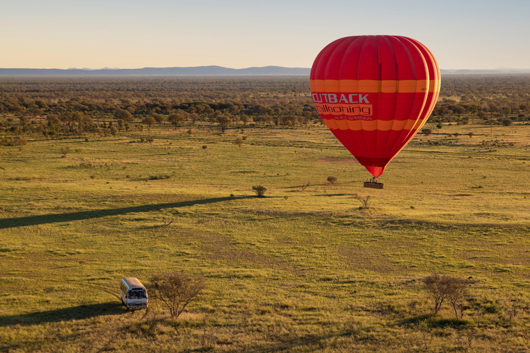 Alice Springs: Volo in mongolfiera di prima mattinaVolo in mongolfiera di 30 minuti da Alice Springs