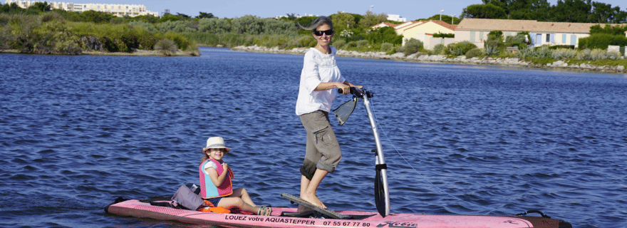Gruissan : location d'aquastepper (un mix de paddle et de stepper)