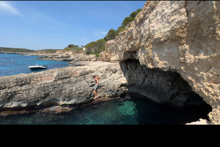 Mallorca: Kayak and Paddleboard Excursion Through Crystal Clear Caves Kayak Excursion