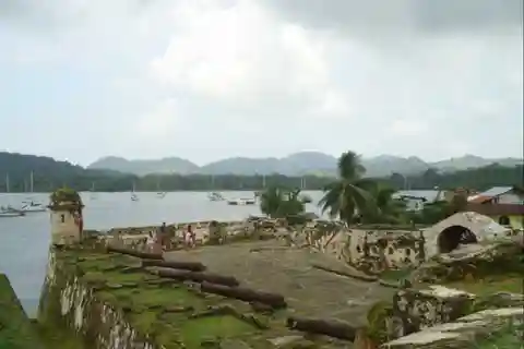 Desfrute de praias paradisíacas situadas em colón