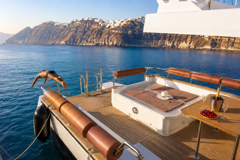 Santorini: Private Aimilianos Motor Yacht Cruise (2026)