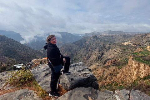 From Muscat: Nizwa & Jebel Akhdar Wonders Adventure Day Trip Nizwa, Birkat Al Mouz & Jebel Akhdar Sunset Experience