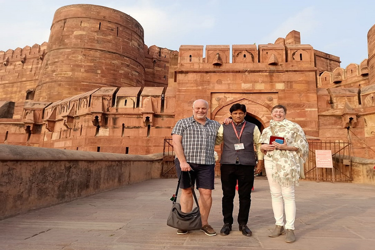 Delhi: 4-daagse Delhi Agra Jaipur meerdaagse tour met lunchAccommodatie in een driesterrenhotel, alleen lunch, auto en gids