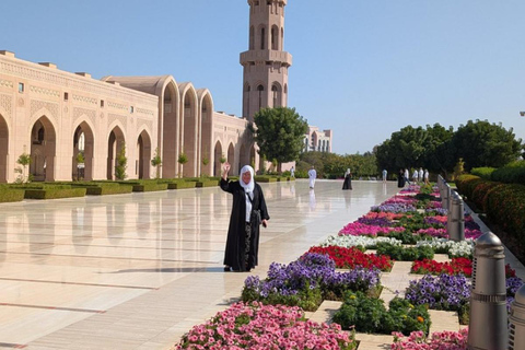 Muscat: 5 Hours City and Fanja Heritage Tour with Guide