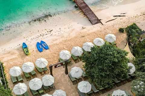 Cartagena: Rosario Islands Mantas Beach Club by Boat & Lunch Club Zone Lounger