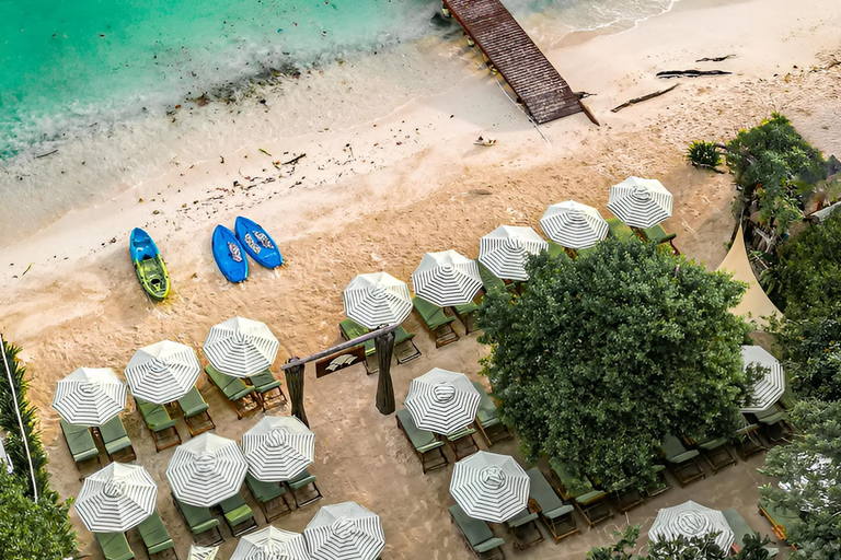 Cartagena: Rosario Islands Mantas Beach Club by Boat & Lunch VIP Beach Bed Experience