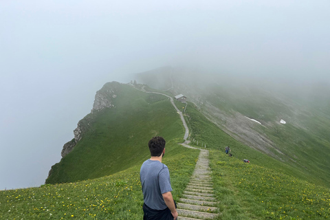 Lucerna: excursión guiada por la cresta de Stoos con trayecto en teleférico