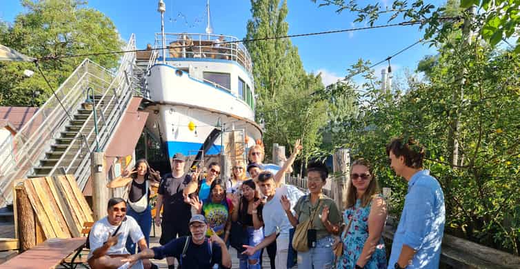 Hidden Architectural Gems of Munich (Max. 16 guests) photo 2