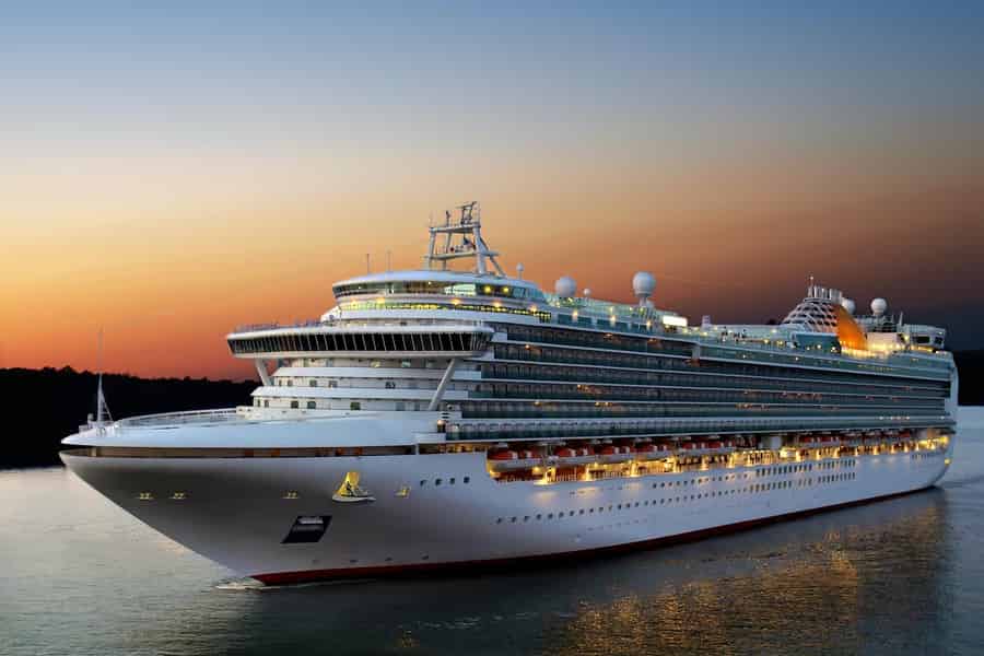 Reykjavik Cruise Terminal Transfers zum/vom Flughafen Keflavík. Foto: GetYourGuide