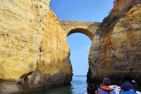 Lagos: Ponta da Piedade Grotto 1-Hour Tour with Local GuideShared Group Tour